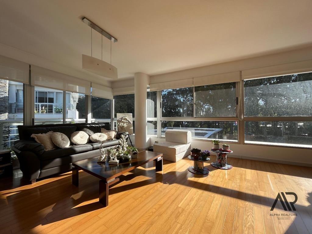 Apartamento en venta de 2 dormitorios, 2 baños y 2 garaj...