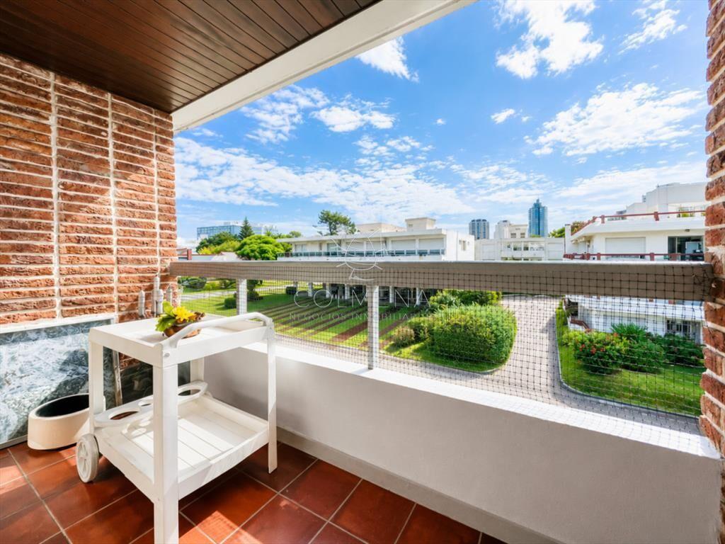 Apartamento de 2 Dormitorios en Aidy Grill a de -