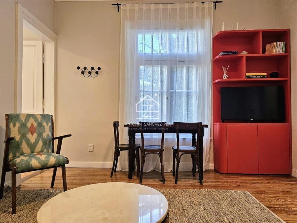 Apartamento en alquiler anual 1 dorm - Edificio