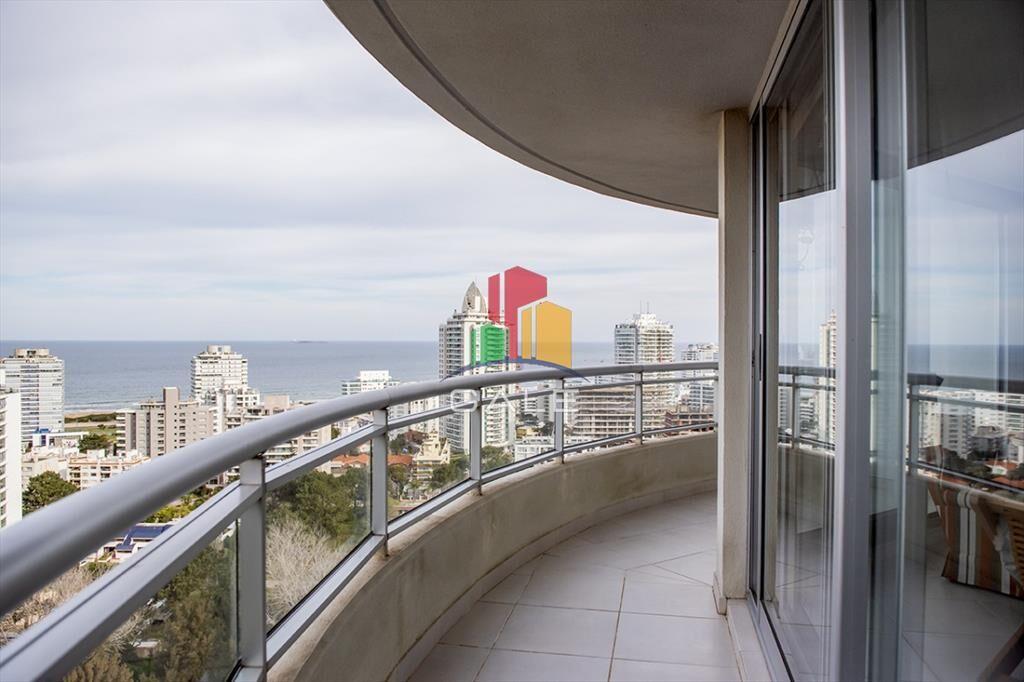 Se vende apartamento en ocean drive II de 3 Punta
