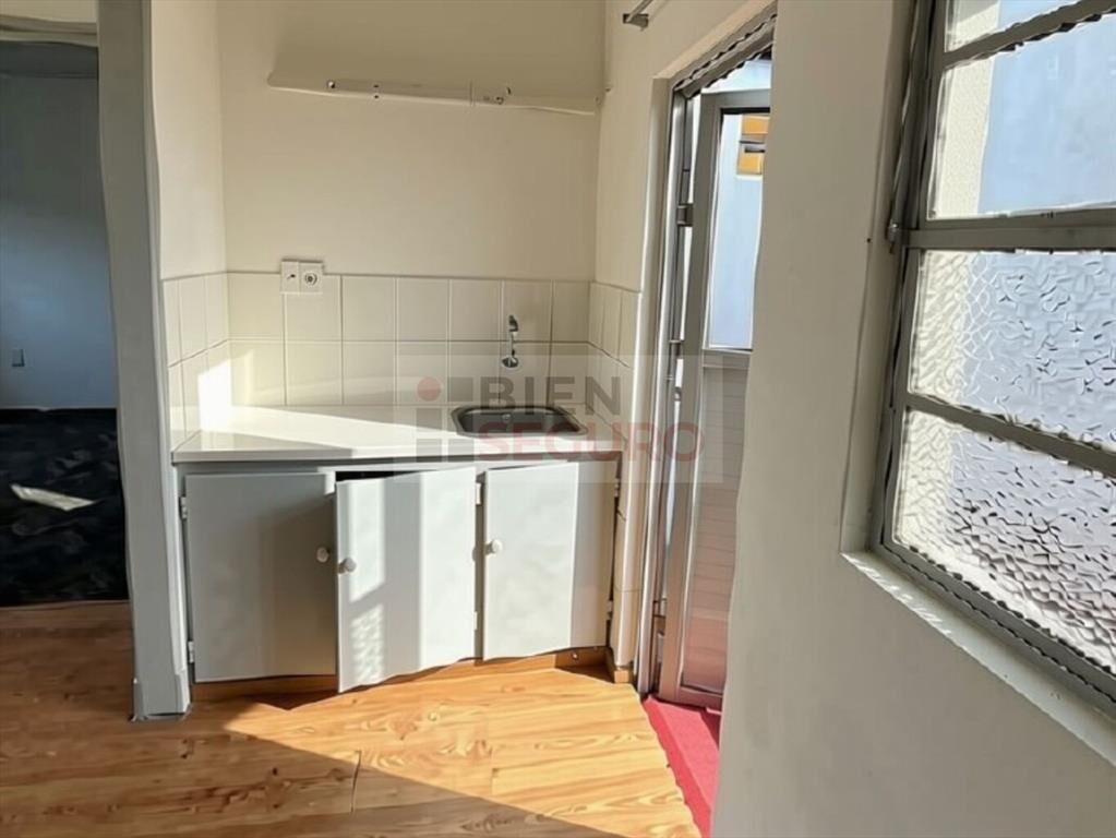 Cómodo apartamento de 1 dormitorio, con patio, en alquiler
