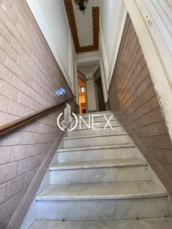 GRAN PROPIEDAD EN VENTA PARA INVERSORES EN LA DE