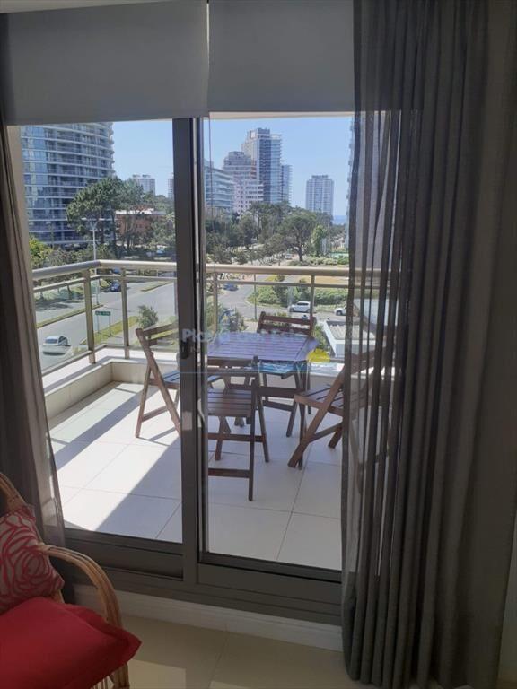 Apartamento de 3 Dormitorios en Alquiler temporal