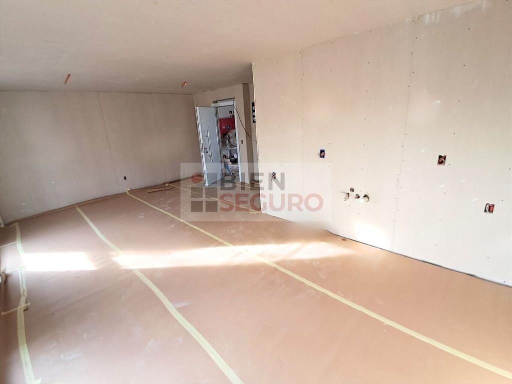 Reciclaje. Apartamento al frente, de 1 dormitorio en venta