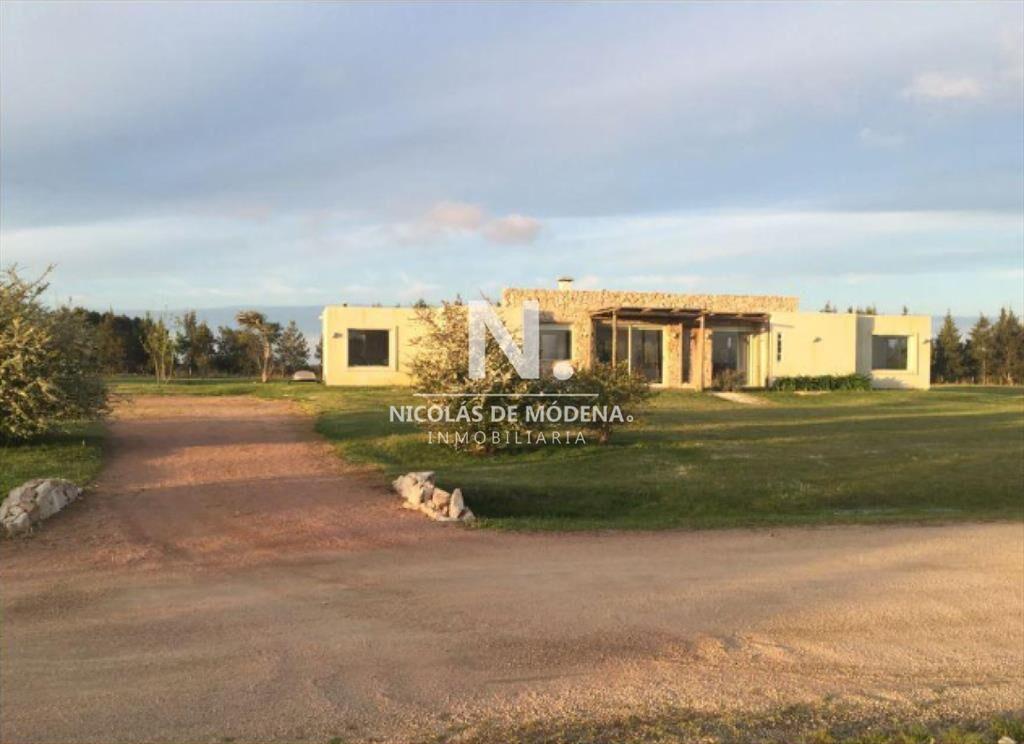 En venta y alquiler casa en Camino Eguzquiza Â?