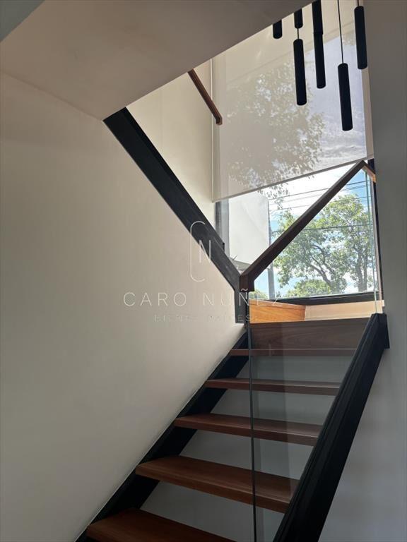 Venta casa moderna 4 dormitorios Carrasco Sur