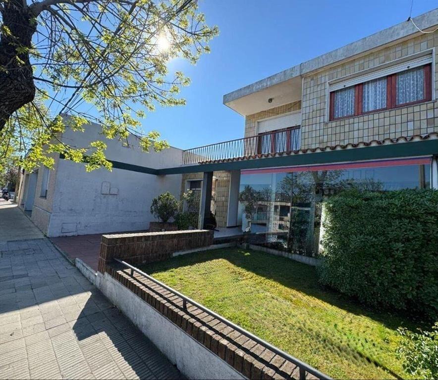 Venta de casa y Local Comercial en Colonia del Sacramento
