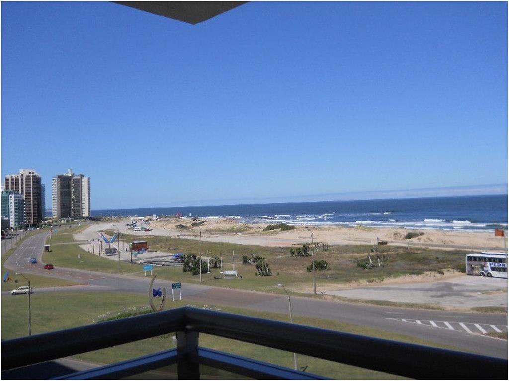 VENTA APARTAMENTO 3 DORMITORIOS EDIFICIO PUNTA