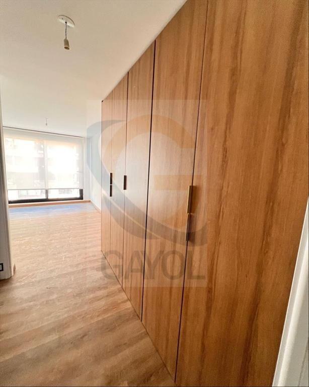 Estrene Apartamento 1 Dormitorio con balcón al frente, Poci