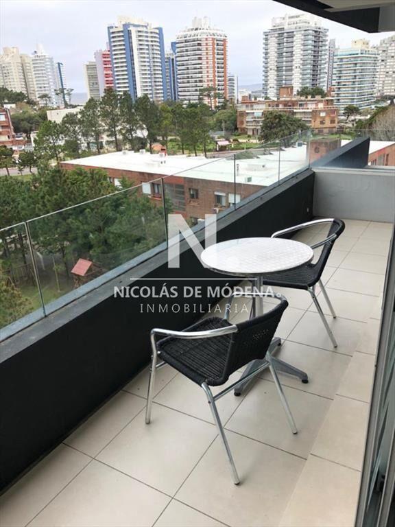 apartamento en playa mansa