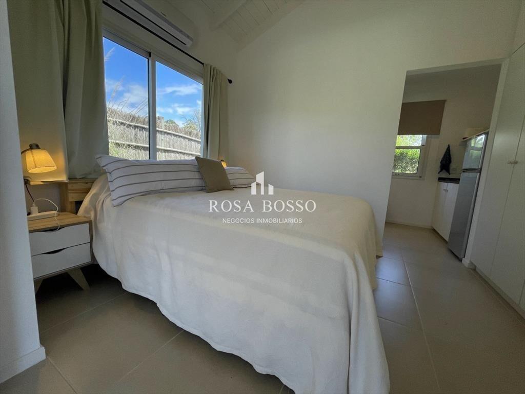 Casa en alquiler con piscina José Ignacio