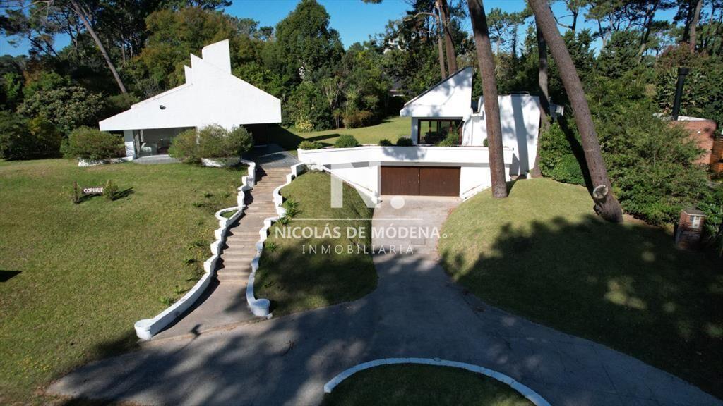 Casa en venta en Lugano, Punta del este, 3 y