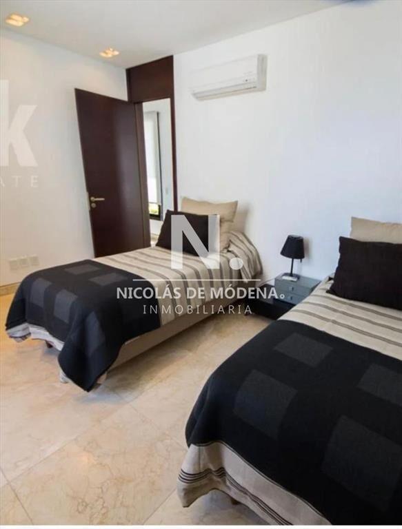 Penthouse en primera fila Puerto, Punta del Este