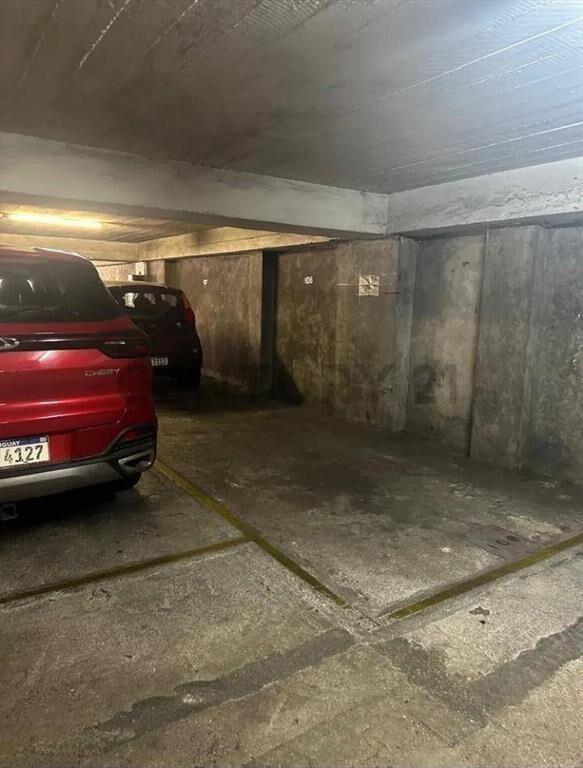 Cochera en venta – a pasos de 18 - ubicación premium