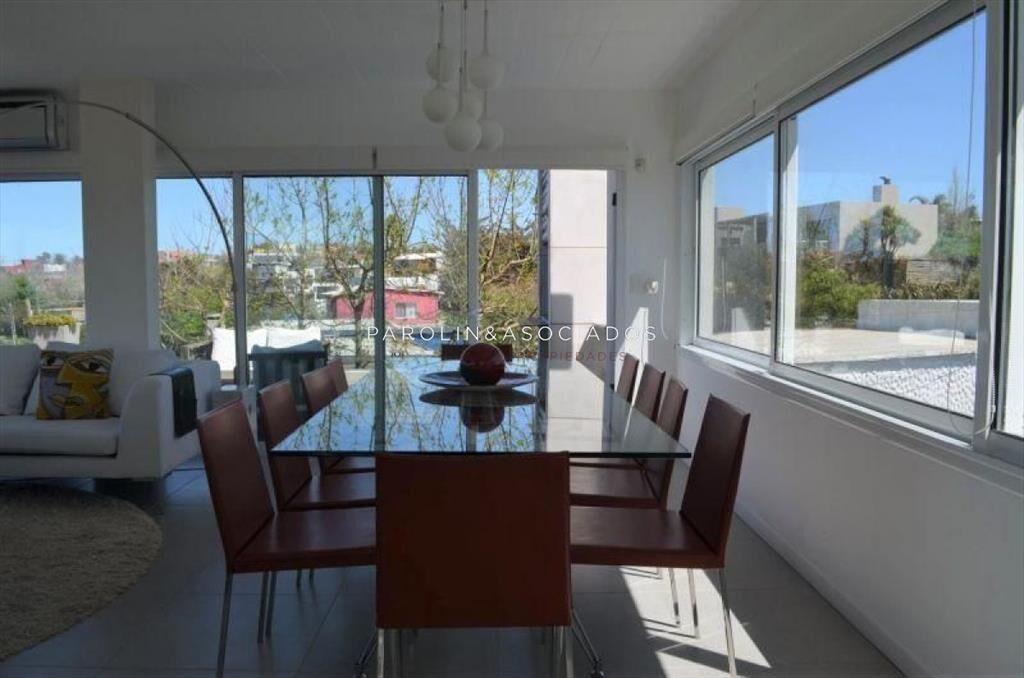 Casa en venta de 4 dormitorios en Manantiales,