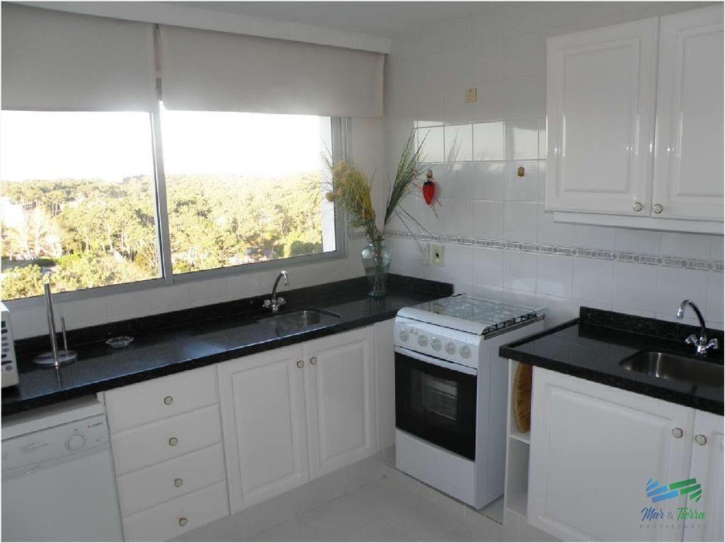 Vendo apartamento 4 dormitorios frente al mar,