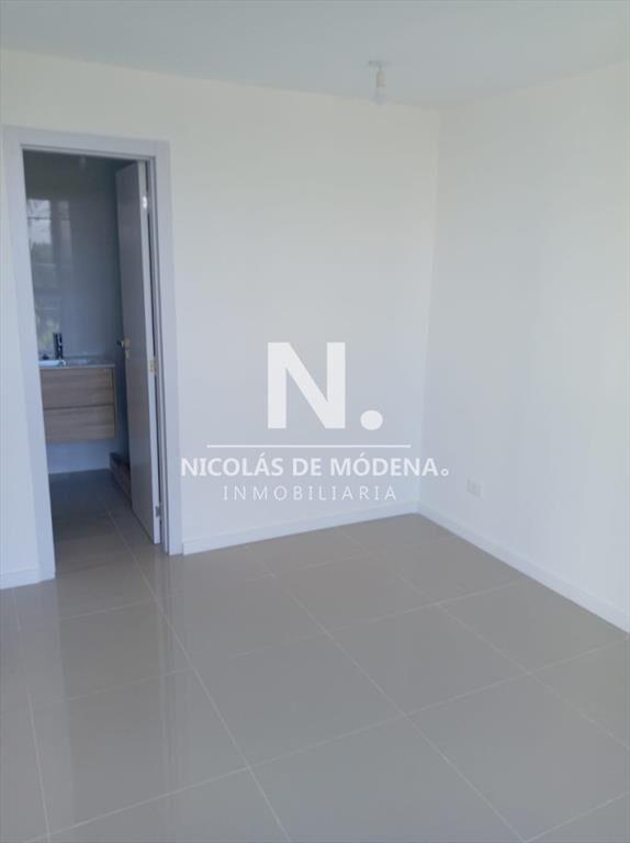 En venta apartamento de 3 dormitorios en con