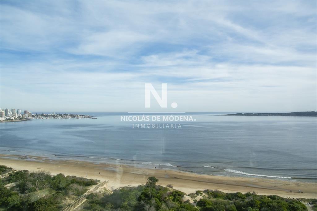 Hermoso Departamento en venta. Torre Tunquelen,