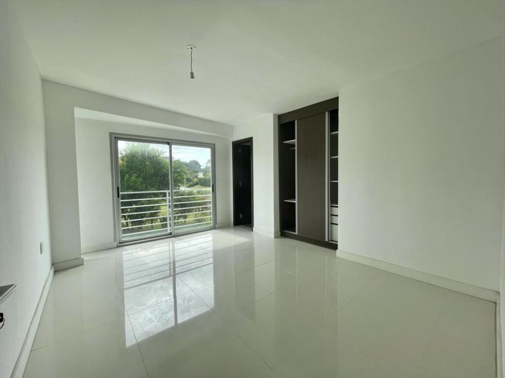 Hermoso apartamento de dos dormitorios frente al mar!