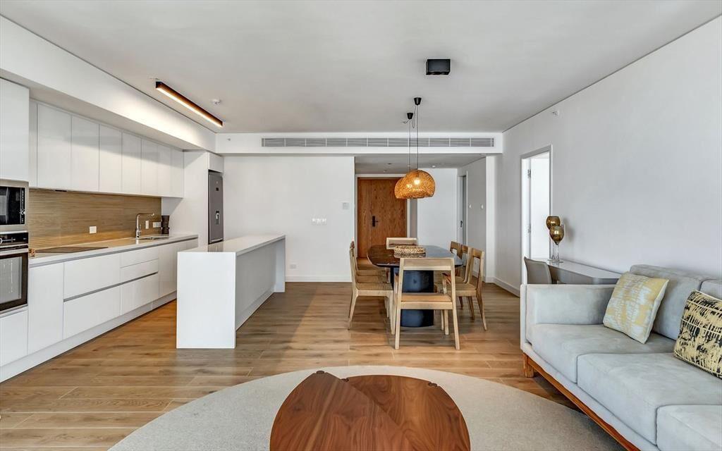 DEPARTAMENTO EN ALQUILER FRENTE AL MAR PLAYA BRAVA