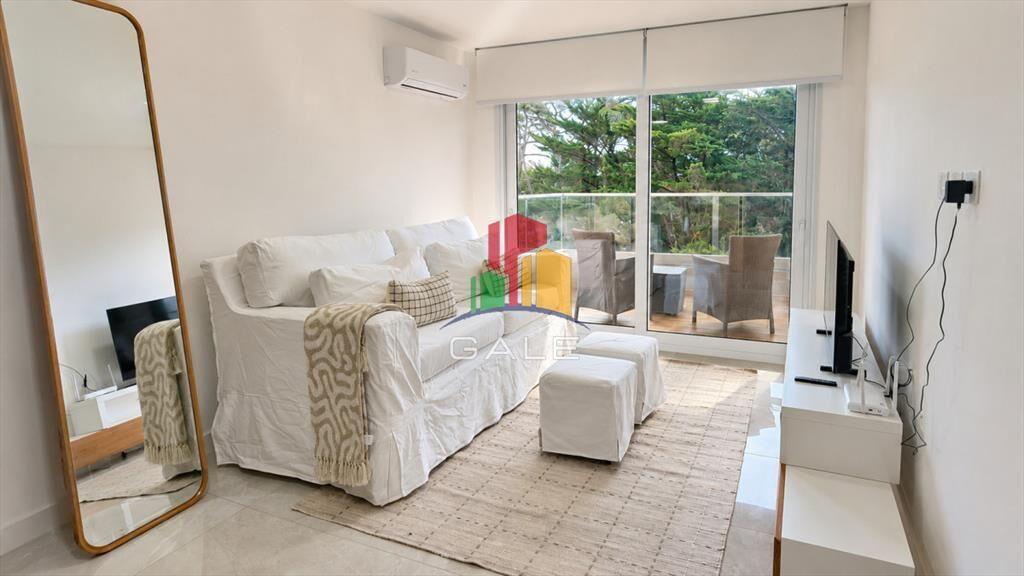 Apartamento de 1 dormitorio en venta, con vista a