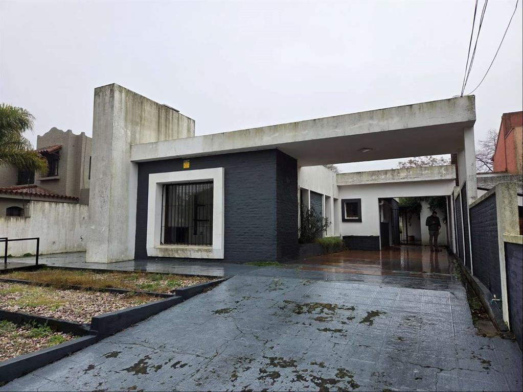 ALQUILER o VENTA - CASA PARA EMPRESA - OFICINA - CARRASCO -