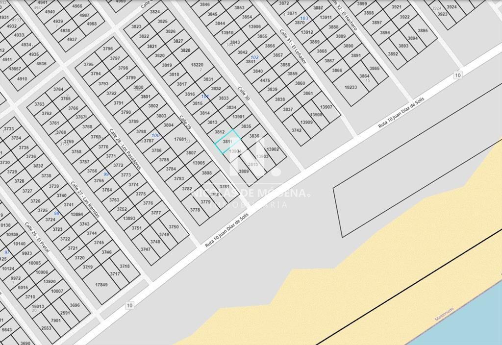 Terreno en venta a solo metros del mar. Balneario
