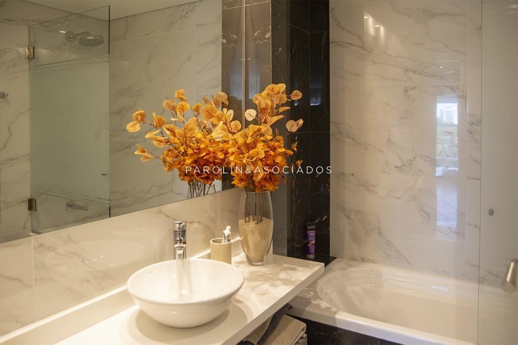 Apartamento 2 dormitorios en venta a metros del mar, Punta