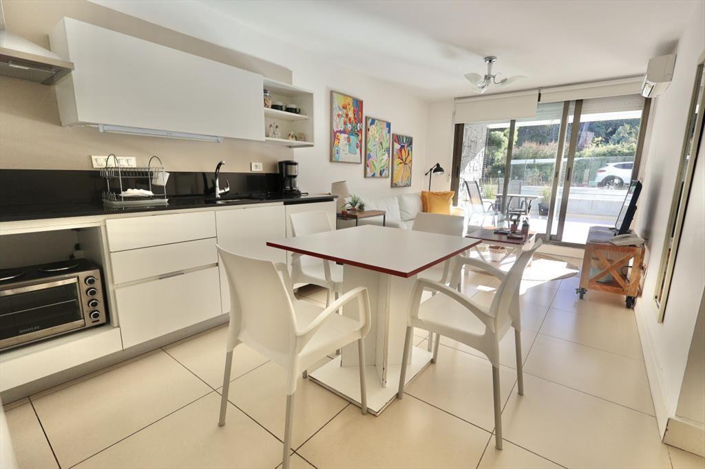 VENTA DE APARTAMENTO DE 1 DORMITORIO Y MEDIO EN