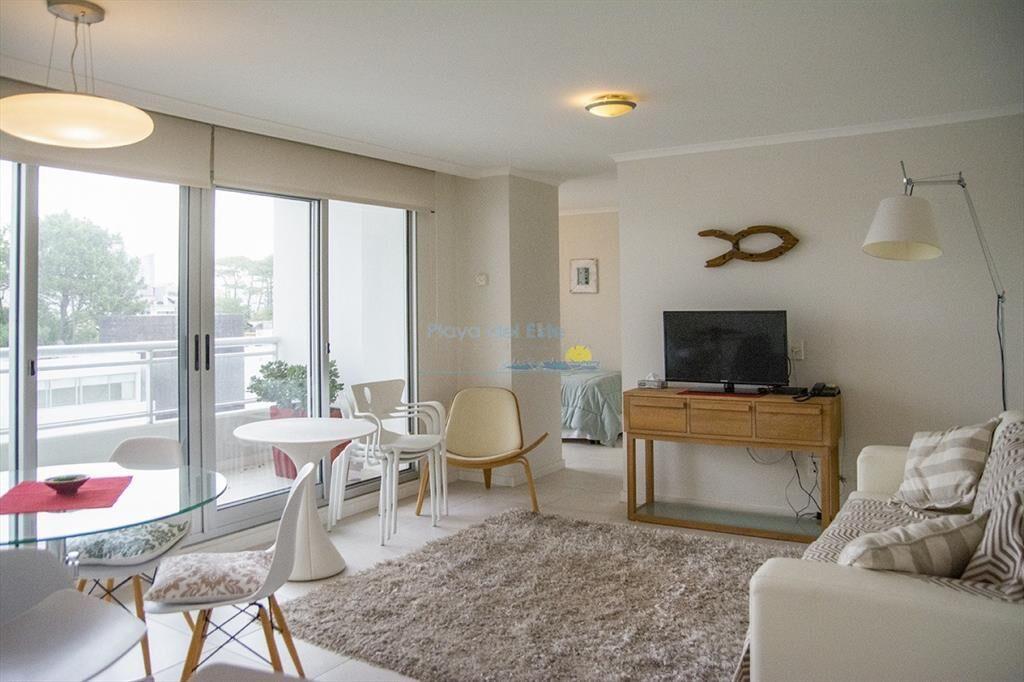 Departamento de 1 dormitorio y medio en venta en