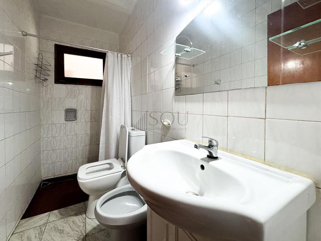 VENTA DE CASA CUATRO DORMITORIOS EN PUNTA COLORADA