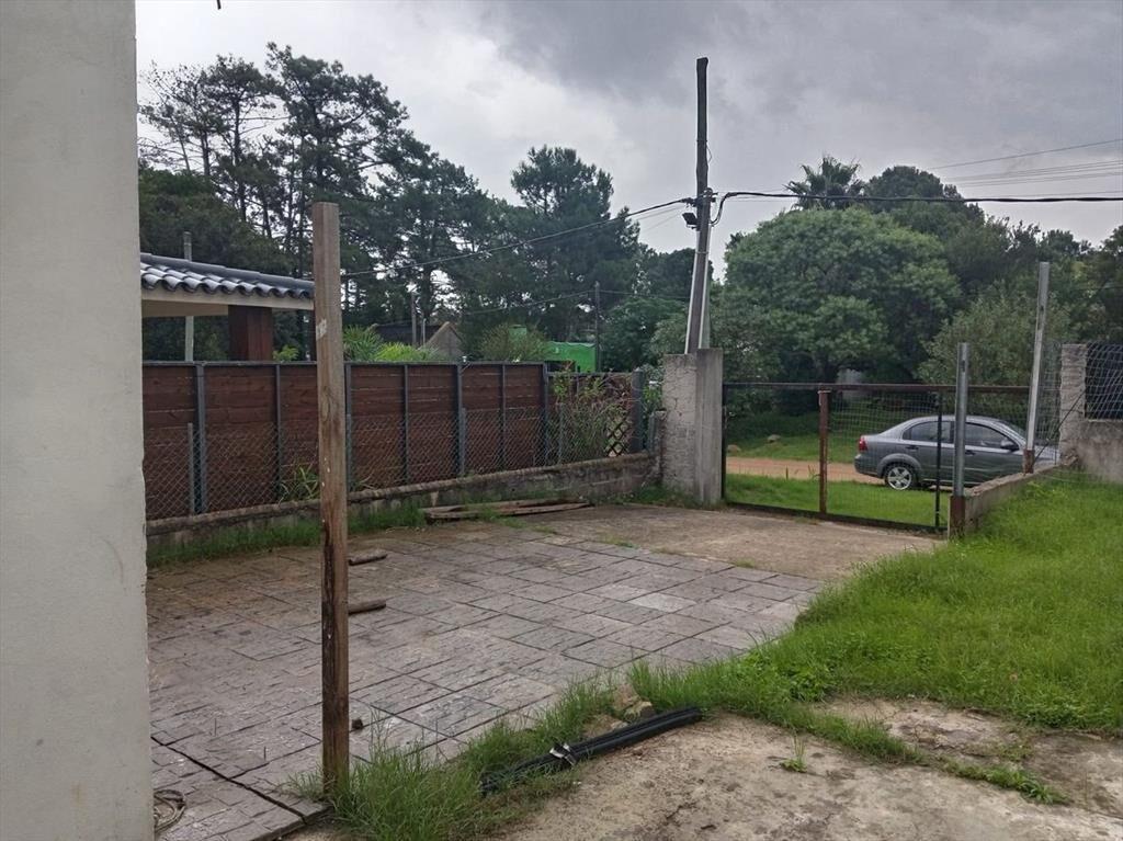 Venta casa en Cuchilla Alta con salón barbacoa