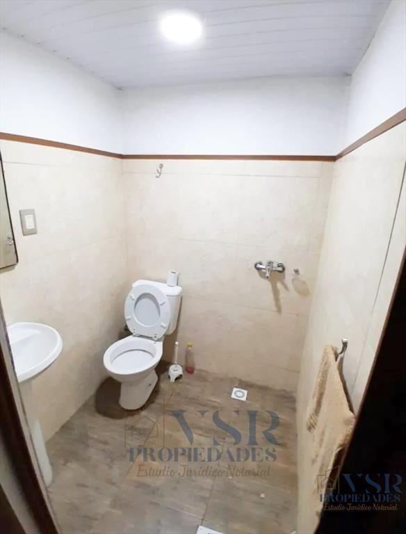 Venta casa 3 dormitorios, 3 baños cochera x 3, galpón fo...