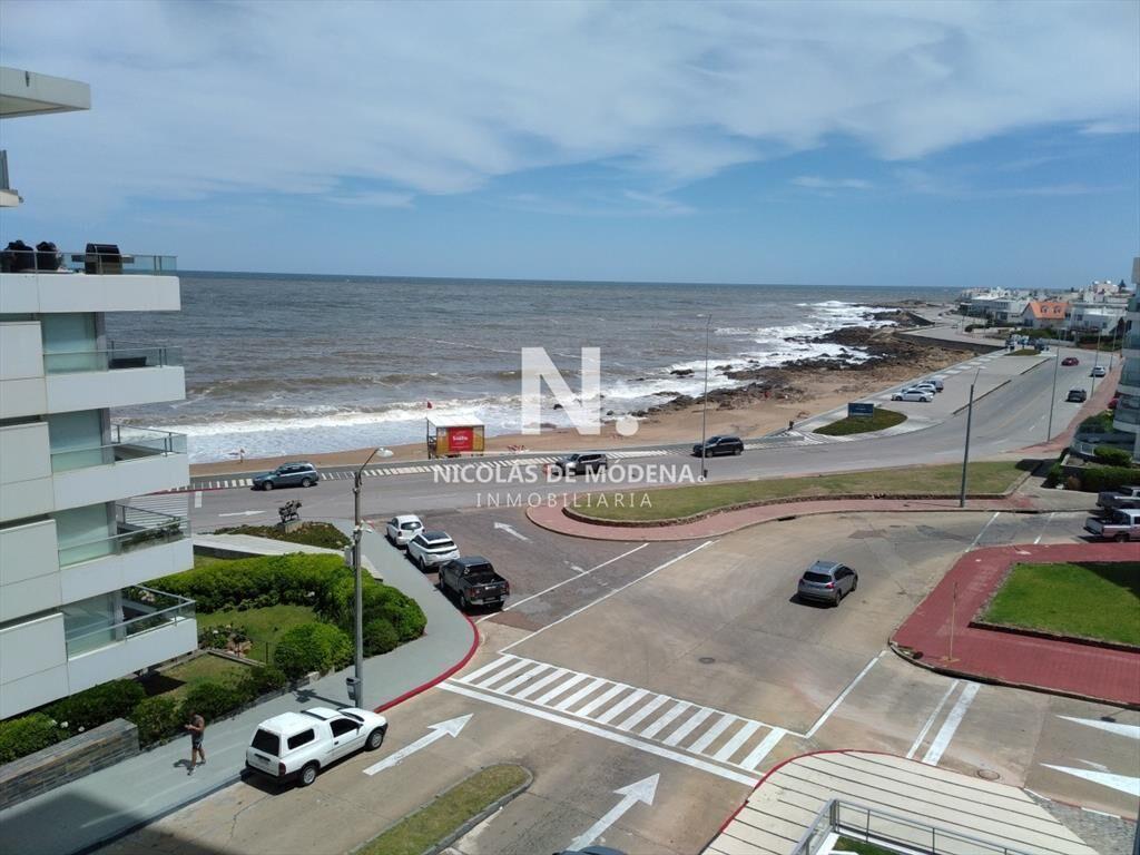 apartamento con vista a playa brava zona de