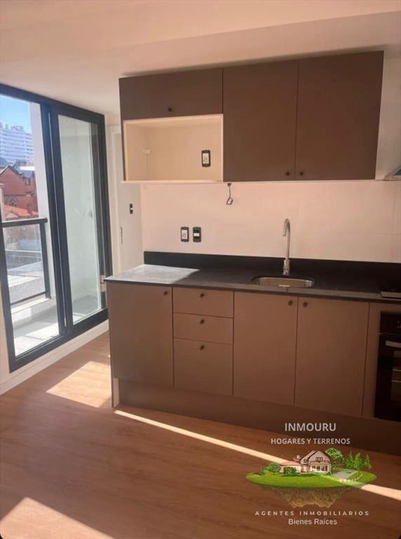 Se alquila apartamento en zona Cordón
