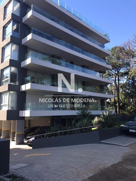 En venta impecable apartamento de 2 dormitorios