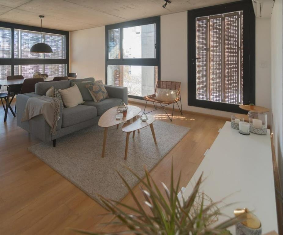 VENTA APARTAMENTO 2 DORMITORIOS CENTRO DE MONTEVIDEO CON RE