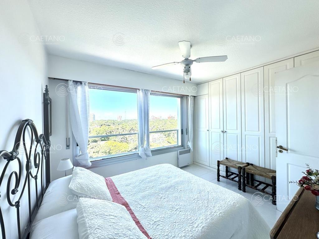 Venta apartamento 3 dormitorios. Playa mansa, del
