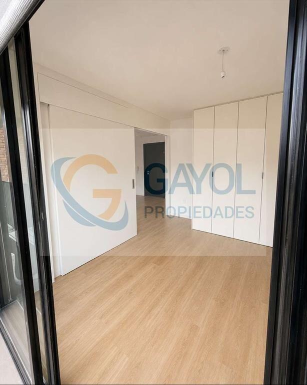 apartamento al frente, 1 dormitorio amplio balcón, conexión