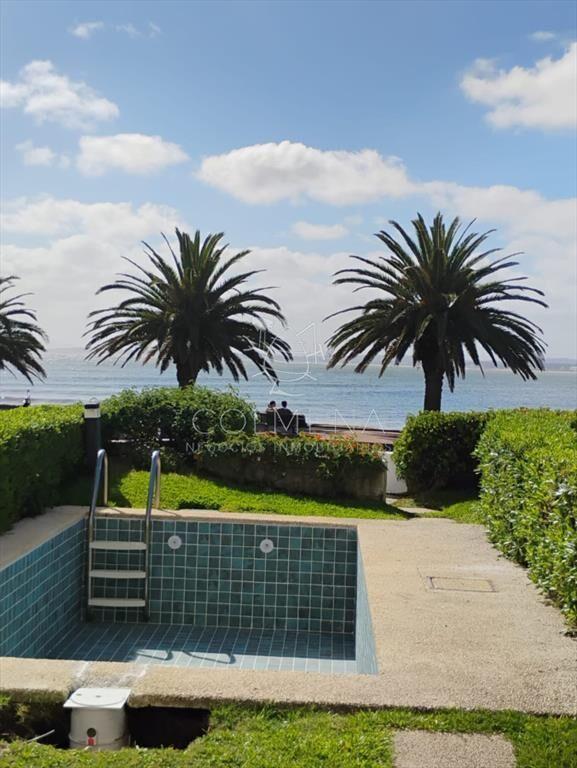 Apartamento en primera linea al puerto disponible