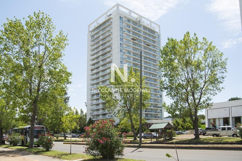 Apartamento de 2 dormtiorios en venta en torre