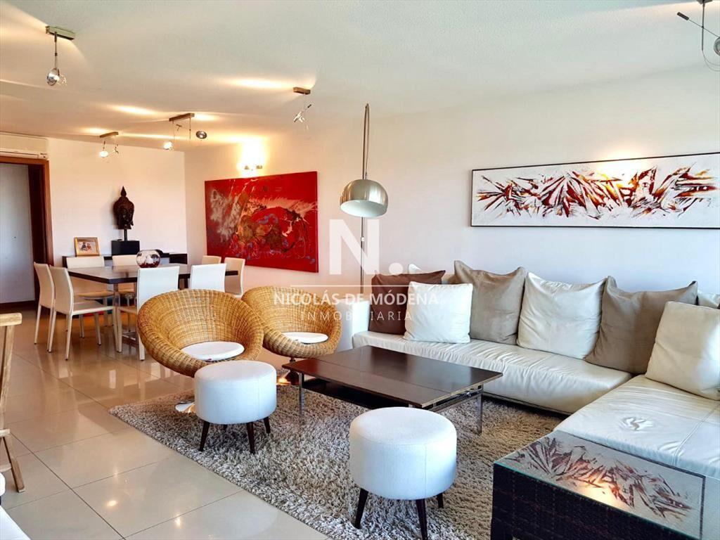 Excelente apartamento con 3 dormitorios - Playa Brava