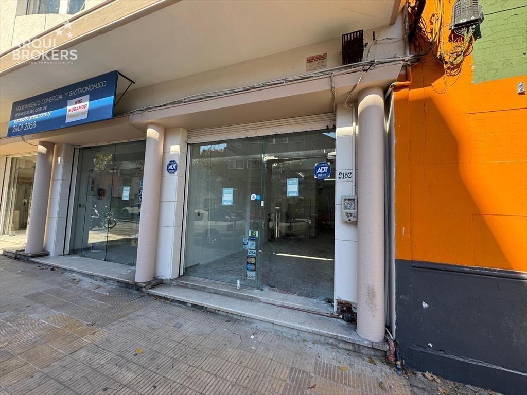 Local comercial en alquiler en Tres Cruces - 002