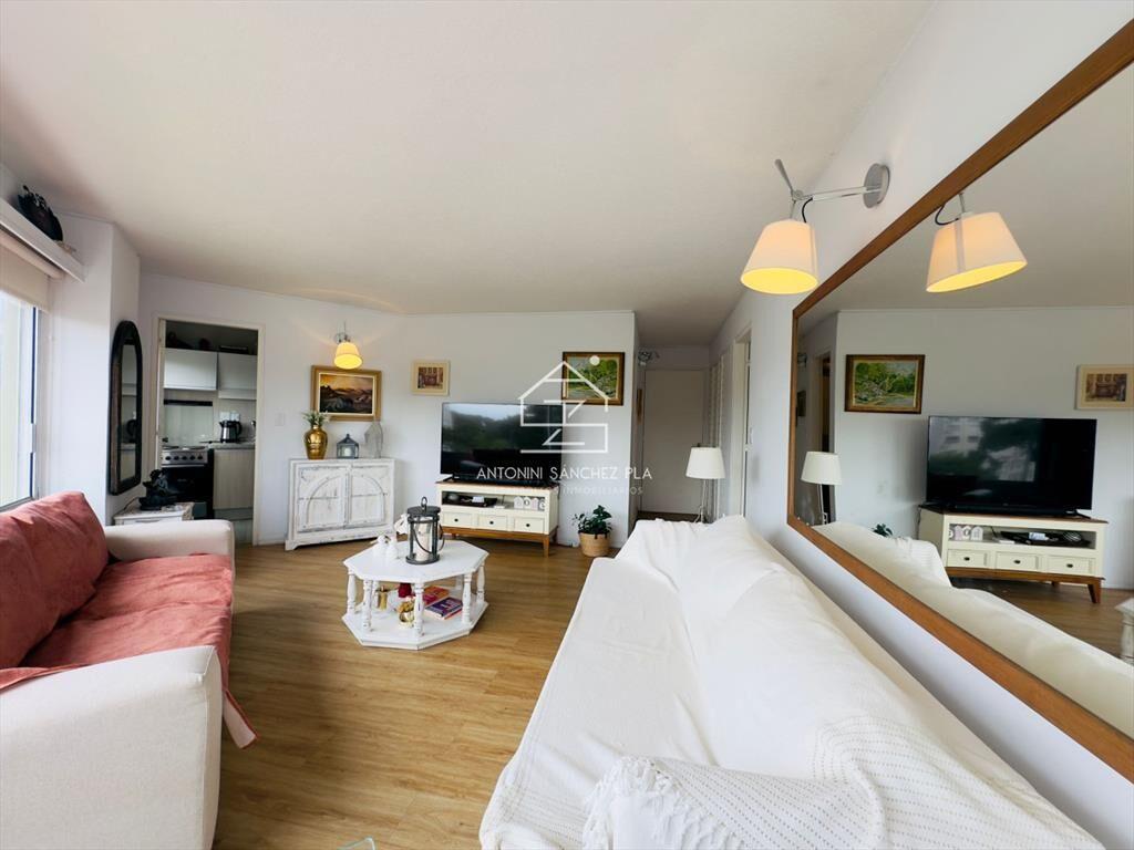 Venta Apartamento 2 dormitorios en Punta del este.
