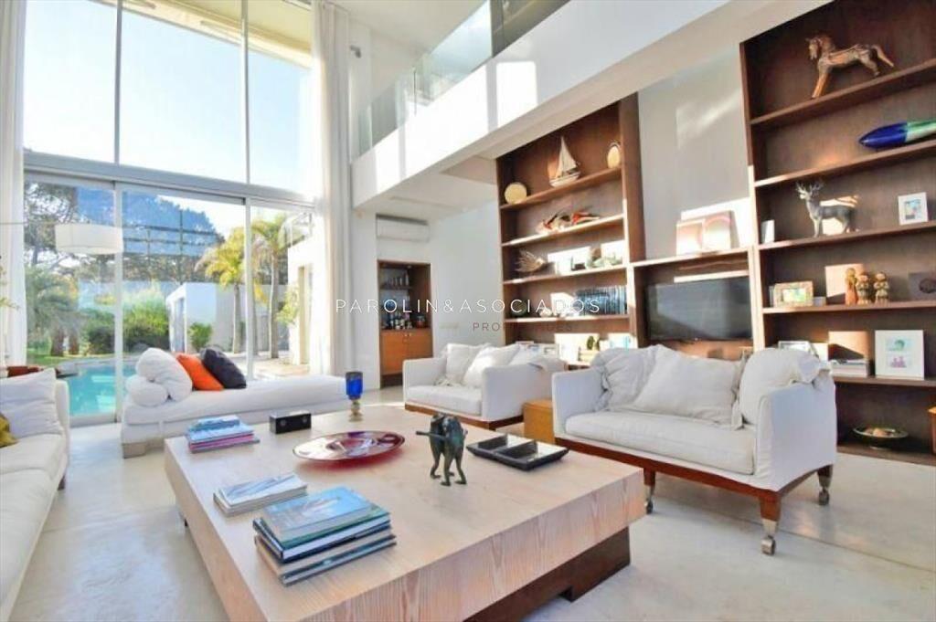 Casa en venta de 4 dormitorios en Laguna Blanca,