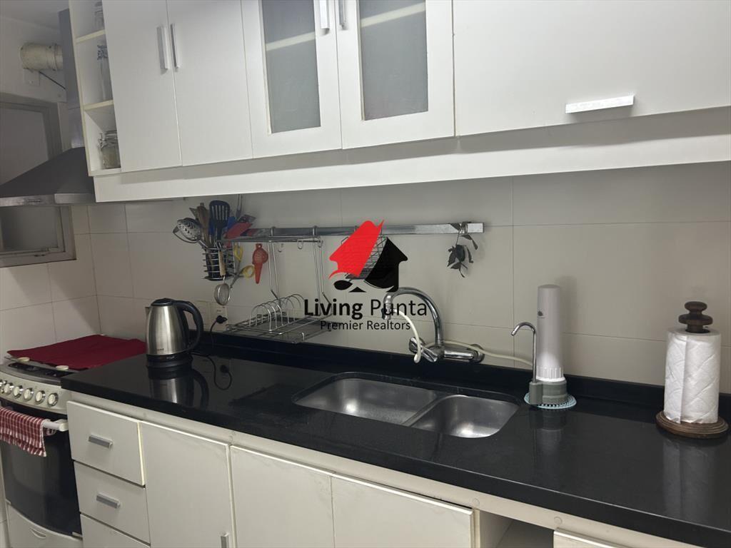 Hermoso apartamento estilo casita a una cuadra