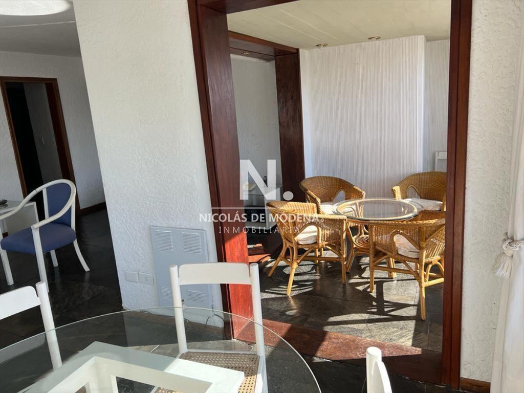 Apartamento en Venta de 3 dormitorios en parada 2