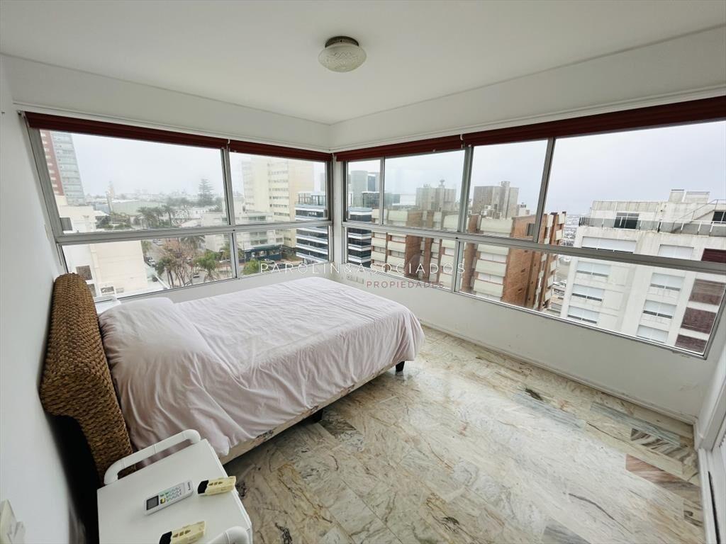 Apartamento en venta en zona Puerto, Punta del