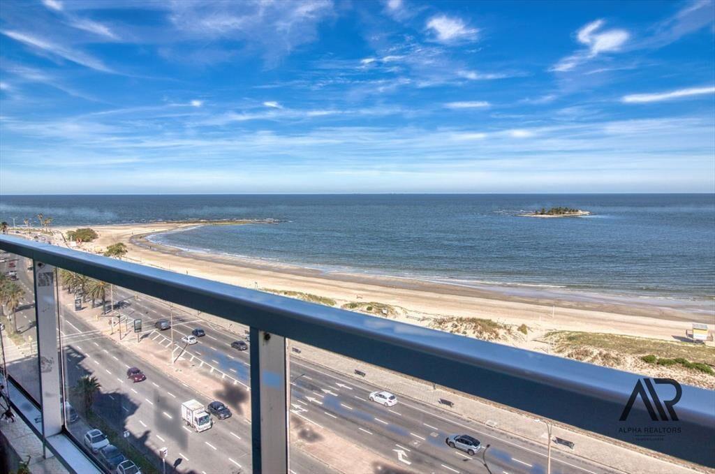Apartamento en venta c/ cochera compartida en Malvin