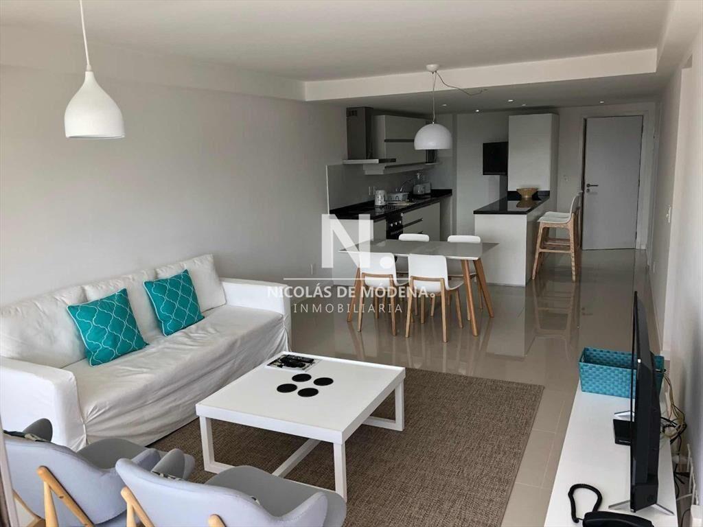 En venta apartamento de 2 dormitorios en Brava, Punta del E